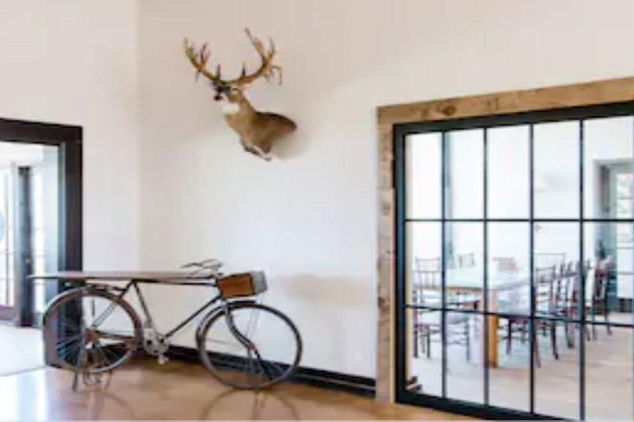 Hillside Boutique Hotel Castroville Eksteriør bilde