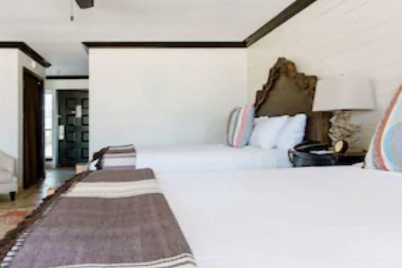 Hillside Boutique Hotel Castroville Eksteriør bilde