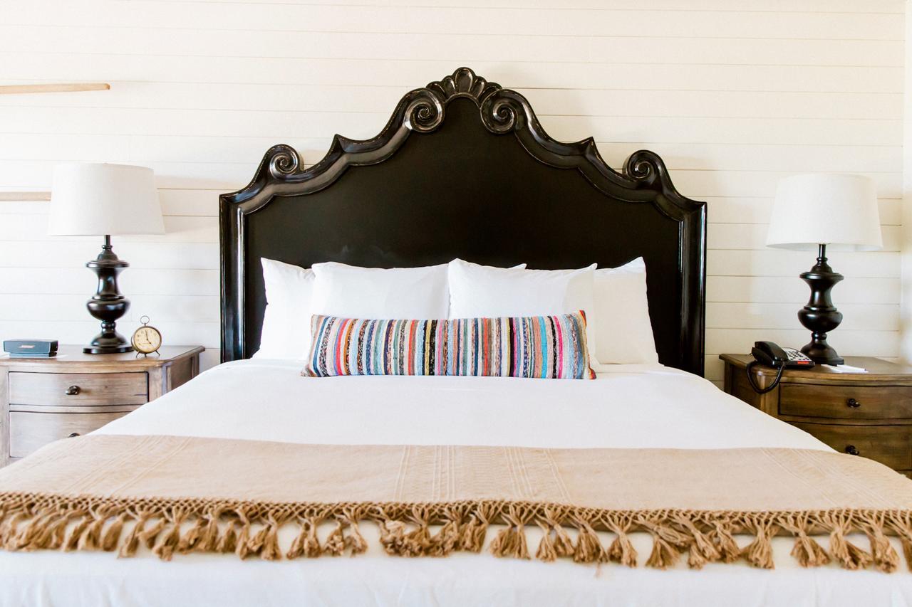 Hillside Boutique Hotel Castroville Eksteriør bilde