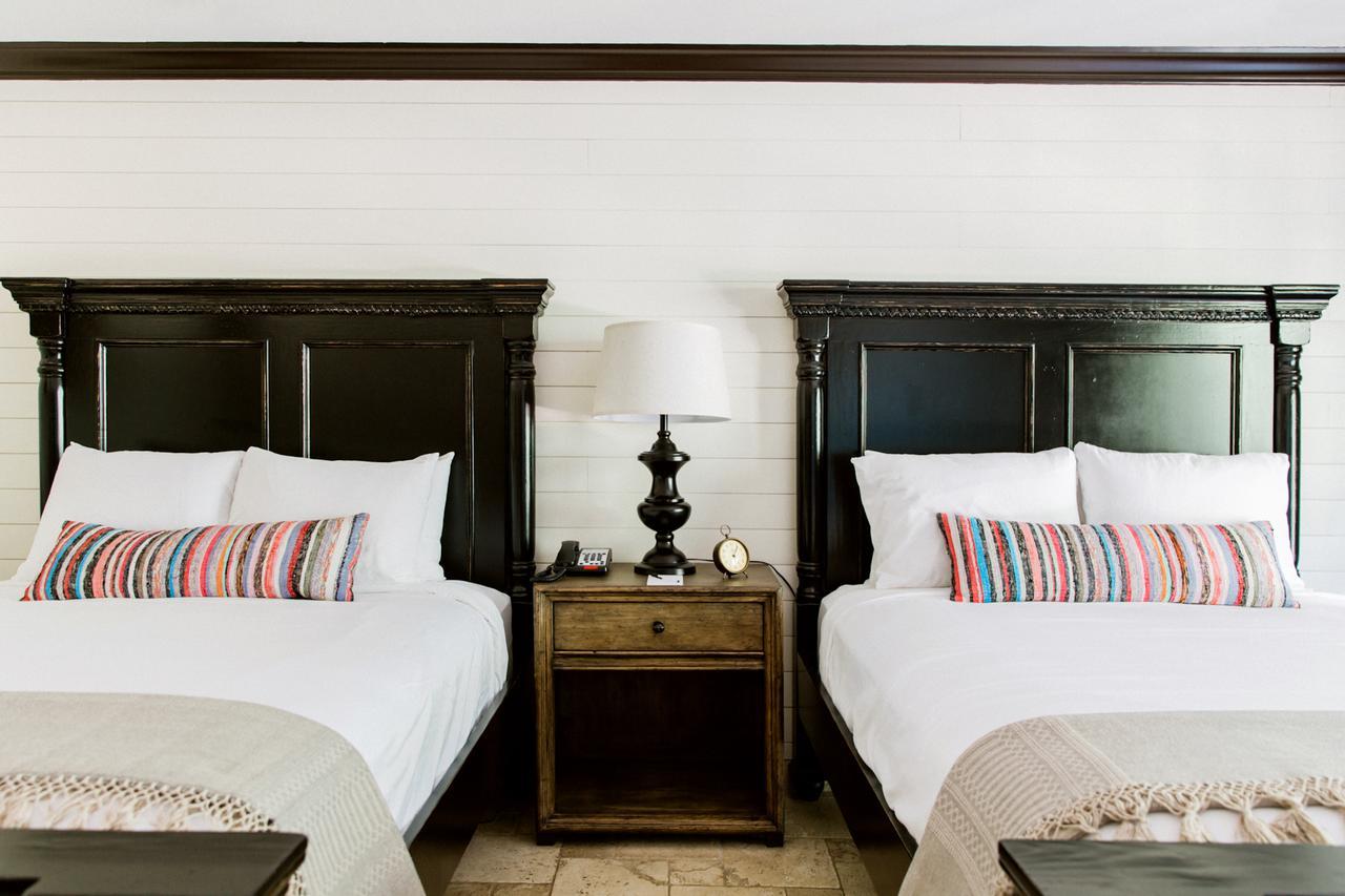 Hillside Boutique Hotel Castroville Eksteriør bilde